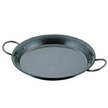 　鉄製黒皮仕上げですので、使い始めの焼きこみが不要です。中火で温め、手をかざして熱い程度になりましたら、油を引いてお使い下さい。こびり付きにくくなります。※オーブン調理可能です。＜商品仕様＞ ●多めの2人分 ●サイズ：直径（内径）240X 底の直径：175 X 深さ：30mm ●材　質：鉄、黒皮加工 ●板　厚：1.2mm●日本製/燕三条製●100・200V電磁調理器には使用できません。 ●他のパエリアパンはこちらからどうぞ ●他の赤川器物の製品はこちらからどうぞPAELLA　PAN できたてを、おナベのまま出して召し上がれます。 　パエリア料理をご家庭で楽しまれる方が増え、人気の定番アイテムになりました。鉄製は、業務用に開発された黒皮製。使いこむと油が良く馴染み、強火調理でもこげ付きにくくなります。アウトドアでもどうぞ ■熱源は、ガス火、ハロゲンヒーター・クッキングヒーターに使えます。電磁調理器には使えません。 ■中火で良く温めてから油を引いて、調理すると、不思議と食材がくっつきません。 ■お手入れは鉄製フライパンと同じ、湯に入れスポンジかブラシで中性洗剤で洗ってください。錆び防止のため油分がちょっと残っている程度の洗い方で十分です。洗い終わったら水分をふきとり、軽く空焼きして乾かし、サラダオイルを薄く塗っておくとベスト。 ■焦げ付いた時は、パエリアパンに湯を入れてコンロでしばらく煮立たせてから、竹のササラかブラシでごしごし洗って下さい。中性洗剤・クレンザー・金属たわしは酸化皮膜を落とすので使わないで下さい。