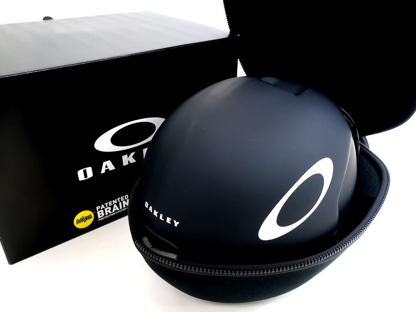 OAKLEY オークリー ARO7 エアロセブン MIPS搭載 BOAクロージャー PRIZMロードバイザー 自転車 タイムトライアル トライアスロン ロードヘルメット 99468 定7.8万 ブラック L▲213▼20526k09