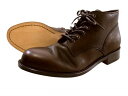 PADRONE パドローネ 日本製 マッケイ製法 本革 牛革 BAGGIO CHUKKA BOOTS WITH SIDE ZIP バッジオ サイドジップ レザーチャッカブーツ PU7358-1205-13D 定価3.3万 ディープブラウン 39-01 40-02 41-03 42-04▲050▼30609t04PADRONE パドローネ 日本製 マッケイ製法 本革 牛革 BAGGIO CHUKKA BOOTS WITH SIDE ZIP バッジオ サイドジップ レザーチャッカブーツ PU7358-1205-13D 定価3.3万 ディープブラウン 39-01 40-02 41-03 42-04▲050▼30609t04 コメント ■PADRONE PADRONEはイタリア語で雇い主を意味します。 職人の世界では親方(雇い主) の下で技術を学び、長年の経験を積み、はじめて職人と認められます。 古き良き時代の伝統や技術に敬意を払い、現代に継承していきたいという思いが込められています。 ■PU7358-1205-13D 牛革を使用している為、履く度に足へ馴染んで行き、徐々にご自身の足の形になっていきます。 職人が手作業で甲部分の履きシワを加工しているので新品ならではの垢ぬけなさもありません。 マッケイ製法の魅力であるトゥの反り返り、軽さ、通気性の良さを堪能できる1足です。 シャープながらもワイズにはゆとりがあり、履き心地抜群です。 セットアップの足元でキレイにも、またジーンズやパーカーなどでカジュアルにも合わせる事の出来る万能な1足です。 メーカー希望小売価格はメーカー商品タグに基づいて掲載しています 生産国 日本製 サイズ 39 / 40 / 41 / 42 実　寸 39：アウトソール長さ27.9cm 幅10cm 40：アウトソール長さ28.9cm 幅10.5cm 41：アウトソール長さ29.5cm 幅10.6cm 42：アウトソール長さ30.3cm 幅11cm 　※誤差はご了承くださいませ。 カラー ディープブラウン 素　材 アッパー部分 レザーソール部分 レザー・ラバー 付属品 箱（多少のダメージ有） ※一部タグ部分書き込みあり 参考定価 ￥33,000(値札) 商品状態 新品・未使用※シワや色ムラなどは元々の加工によるものです。 《発送地》 〒359-1166 埼玉県所沢市糀谷154-2 こちらの商品へのお問い合わせは下記までお願いいたします。 TEL：04-2946-7494 mail：info.m@komori-shoji.co.jp 商品を探す ブランドで探す >> カテゴリーで探す MEN >> カテゴリーで探す WOMEN >> お買い物ガイド 2点以上お買い上げで送料無料（沖縄・離島を除く） 14時までの決済確定で当日発送（土日祝・イベント時を除きます） お支払い方法 >> 配送について >> 返品・キャンセルについて >> 注意事項 >>