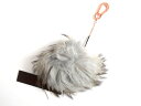 Karl Donoghue カールドノヒュー イギリス製 LARGE RACCOON FUR POM BAG CHARM ラクーン アライグマ ファー キーホルダー バッグチャーム RFPKRW6 定1.8万 グレー系▲017▼91004k13Karl Donoghue カールドノヒュー イギリス製 LARGE RACCOON FUR POM BAG CHARM ラクーン アライグマ ファー キーホルダー バッグチャーム RFPKRW6 定1.8万 グレー系▲017▼91004k13 コメント ■Karl Donoghue カールドノヒュー イギリス人デザイナー、カール・ドノヒューが手がけるブランド。 レザーやナチュラルスキンの本質に魅了されたカールが、ヨーロッパの数多くのタンナリー(革なめしメーカー)と手を組み、常に斬新なコレクションを展開し続けています。 ■No.RFPKRW6 ラクーンファーを使用したバッグチャームです。 お手持ちのバッグもファーチャームを付ければ秋冬仕様に早変わり。 上質な天然素材ならではのふわっふわの手触りはやみつきになりそうです。 メーカー希望小売価格はメーカー商品タグに基づいて掲載しています。 生産国 イギリス製 サイズ 実　寸 ファー直径約16cm　金具15cm　 　※誤差はご了承くださいませ。 カラー MOON 素　材 毛皮部分 アライグマ（ラクーン） 付属品 下げ札・保存袋 参考定価 &yen;18,700(参考定価) 商品状態 新品・未使用品 ※素材特有・展示による微細な擦れや小傷、保管・梱包に伴う皺等はご了承ください。 ※天然素材のため、毛並みや艶、色ムラ、カッテイングによる大きさなど個体があります。予め、ご了承ください。 商品を探す ブランドで探す >> カテゴリーで探す MEN >> カテゴリーで探す WOMEN >> お買い物ガイド 2点以上お買い上げで送料無料（沖縄・離島を除く） 14時までのご注文で当日発送（土日祝・イベント時を除きます） お支払い方法 >> 配送について >> 返品・キャンセルについて >> 注意事項 >>