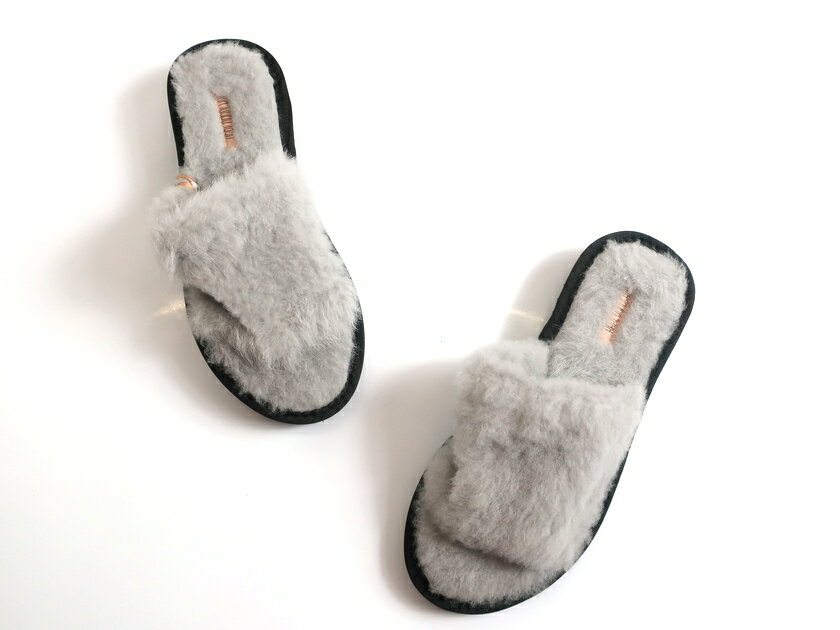 Karl Donoghue カールドノヒュー イギリス製 CMMRSW7 CASHMERE TOUCH LAMBSKIN MINI ROOM SLIPPERS ムートン ファー ルーム スリッパ サンダル 定4万 グレー UK3-01 UK4-02 UK5-03 UK6-04▲037▼91224k15