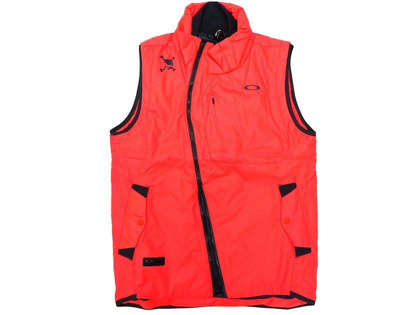 【中古】【新古品・未使用品】OAKLEY オークリー スカル ゴルフ 高保湿 軽量ナイロン オフセットファスナー 中綿入りベスト パデッドベスト ゴルフウェア ...