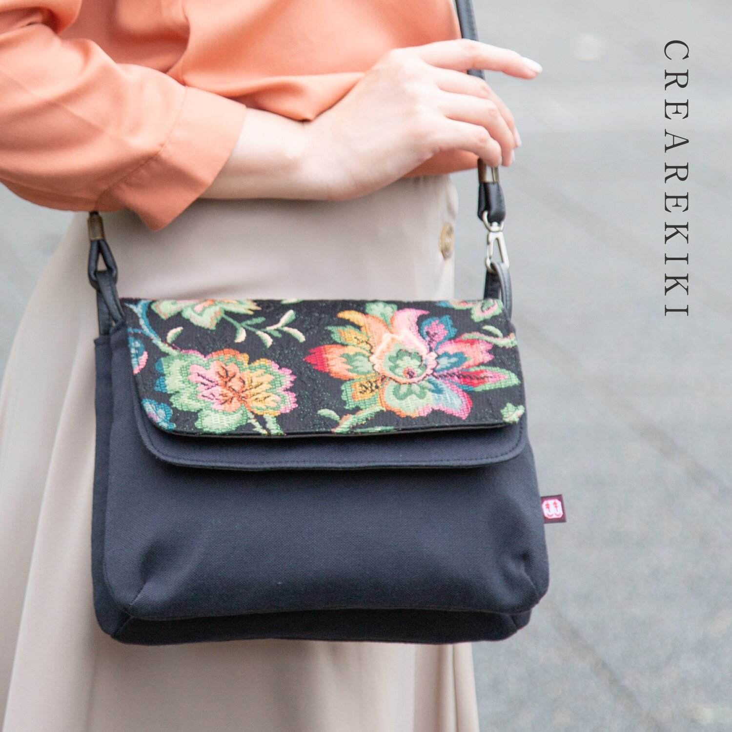 ショルダーバッグ レディース 斜めがけ 軽い ポシェット 日本製 和装 ゴブラン織り マカロン ツーウエー ゴブラン バッグ 花柄 ベージュ ブラック 女性 母 お母さん 50代 60代 70代 80代 誕生日 退職祝い 還暦祝い ギフト [くれあーれきき] GO-19