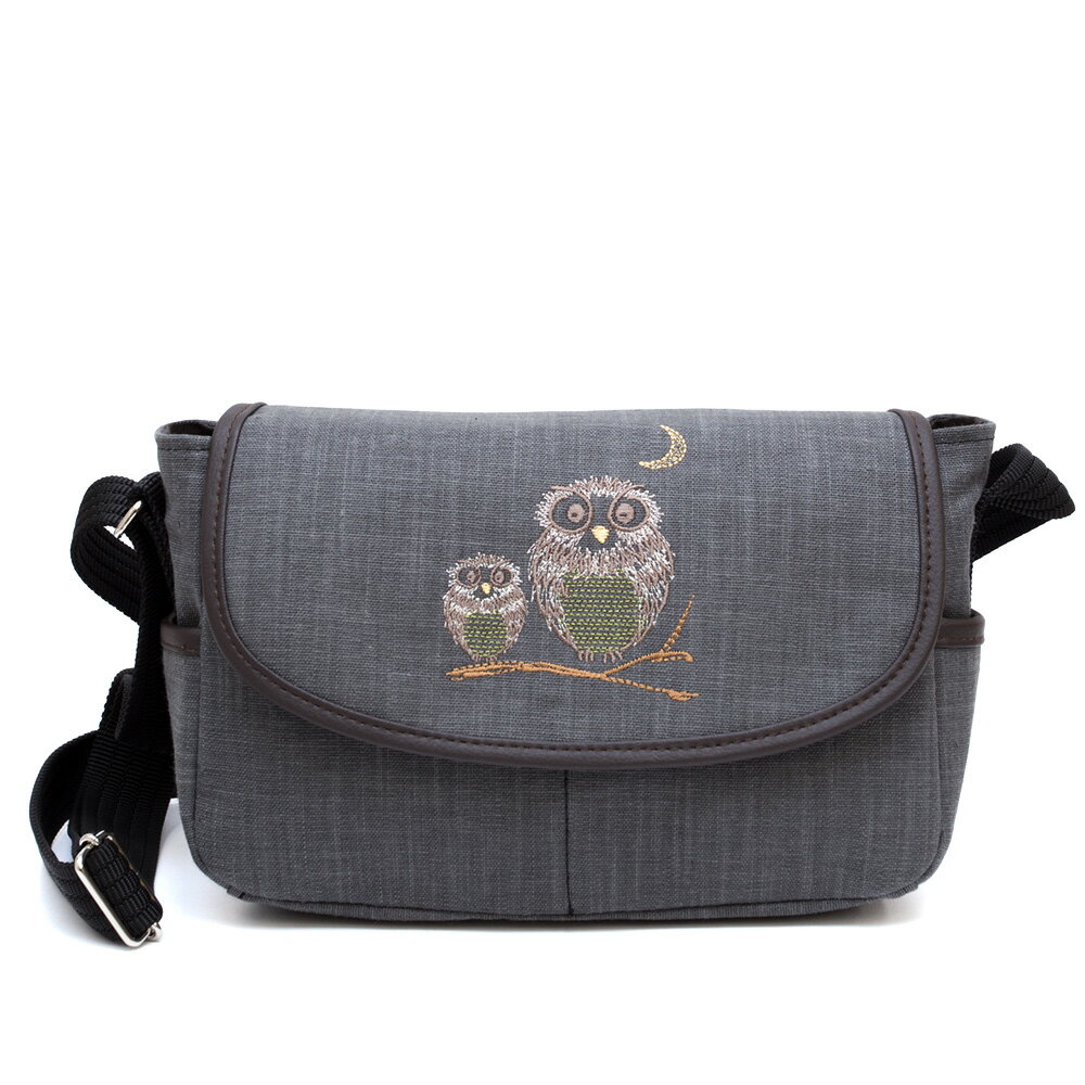 ショルダーバッグ レディース 斜めがけ 肩掛け 軽い 軽量 墨 備長炭染め 帆布 バッグ 鞄 京都 旅行 ふくろう柄 刺繍 フラップショルダー 日本製 グレー ブラック 和装バッグ 母の日 プレゼント 孫 母 おばあちゃん [くれあーれきき]AS-16sf