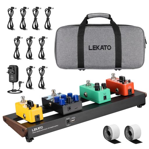 【オールインワンソリューション】LEKATO ペダルボードには高性能ペダル用電源が内蔵されており、エフェクターに安定したクリーンな電源を直接供給します。ボードにメイン電源ケーブルを1本接続するだけで、エフェクトチェーンの準備は完了。ステージでのセットアップが迅速、簡単、そして非常にすっきりとしたものになります。 【USBポートと9つの独立ポート】9つのDC出力ポート(9V 100mAx5、9V 300mAx1、9V 700mAx1、12V 500mA、18V 500mA)が搭載されています。USB充電ポート(5V 800mA)も内蔵されているため、必要な機器に電源を供給できます。 【頑丈で軽量】高強度で頑丈なアルミニウム合金製のため、あらゆるエフェクターペダルを載せても歪まず、軽量なまま頑丈で耐久性に優れたフレームを実現。木製ボードよりも安定性と耐湿性に優れています。 【柔軟なモジュール式レイアウト】柔軟なペダル配置のための広々とした、よく設計されたスペースを提供します。コンパクトなセットアップでも、大規模なエフェクトチェーンでも、大切なペダルをまさに思い通りの方法で整理できます。