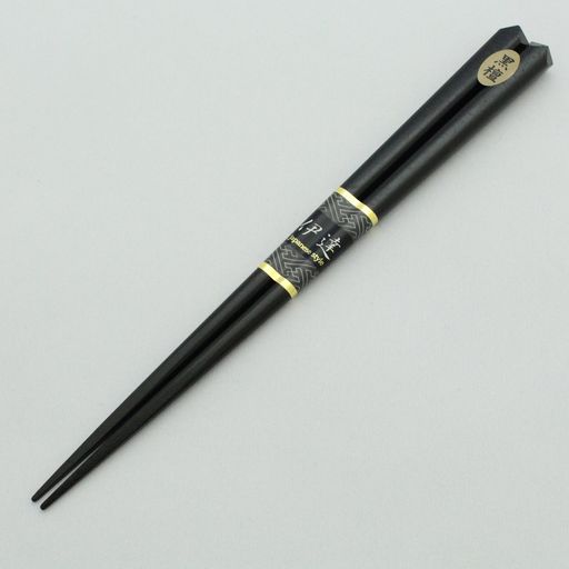 本体サイズ:約23.5x2.5x1cm 本体重量:約32g 素材・材質:天然木 原産国:日本 表面塗装の種類:うるし塗装