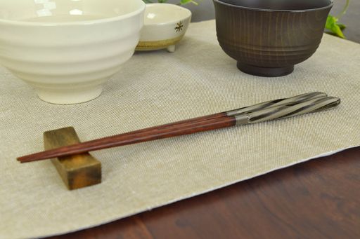 アオバ箸天然木あめ玉ネジリ黒23cm