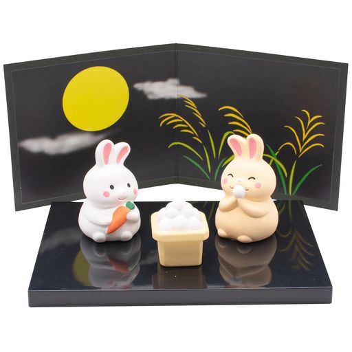 商品サイズ:兎(白)-約4.5x4.5x6cm兎(黄)-約4.5x4.5x6.5cmダンゴ-約3.3x3.3x4cm台-約17.5x12.8x1cm屏風-約25x11cm 商品重量:0.22kg 素材:陶器樹脂紙 生産国:日本