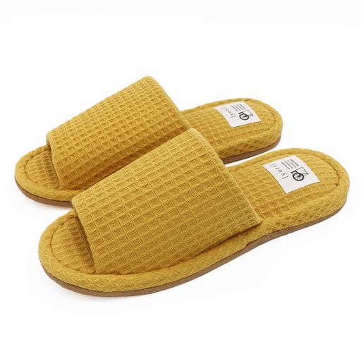 本体サイズ:約26x21x7cm 本体重量:約160g 素材・材質:(表)綿、(底)ポリエステル 原産国:中国 適応サイズ:約23cm~24.5cm
