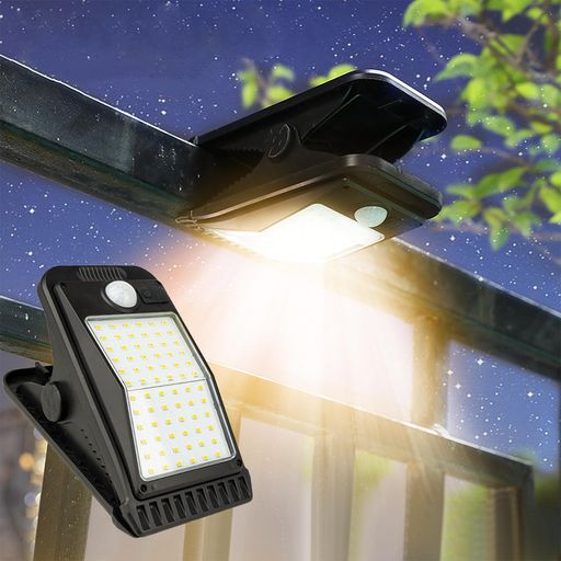 【2way充電&amp;省エネ・電気代0】ソーラーセンサーライトは2種類の給電可能で、ソーラーパネルでエコな太陽光を効率的に充電し、曇りの続く日には、付属のUSBケーブルでアダプターに接続して充電できます。ソーラーパネル一体型のスタイリッシュなクリップ式センサーライトで、ソーラーパネルとLEDが表裏構造なので、窓際で充電して、そのまま夜の室内を照らすことも可能です。月々の電気代は0円、電源不要の省エネ設計です。 【クリップ式·超簡単設置】クリップのように簡単に挟むだけで、工具不要で取り付けが簡単にできます。物干し竿や手すりに簡単に取り付け可能で、しっかり固定したい場合は、付属のネジでしっかりと固定できます。園芸等の軽作業の照明利用はもちろん、釣りやキャンプ、BBQなどアウトドアイベントにも大活躍! 【スマートな人感センサー&amp;4つ点灯モード】ボタン1回押して、72LEDセンサーライトは常夜灯+人感モードの4つモードが切り替えます。人感センサーで、暗くなる時人が通ると強力に自動発光します。