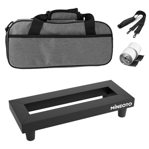 【軽量】超軽量アルミニウム合金材料を採用し、ボットのみの重量は0.36kgで、3-4個のエフェクタを置くことができる 【丈夫】精密に加工し、コーナーにかみ合い継手と特製ネジを使用し、全体がより丈夫で安定にしている 【使いやすい】繊細な黒の仕上げは傷がつきにくく、足ゴムを取り外し、快適な角度を調整することができる 【高品質の収納バッグ】表面は耐摩耗キャンバス生地で、内部に緩衝充填物があり、手心地いい取っ手とサイド収納袋がある 【マジックシール付き】たっぷりの強力バックテープマジックシール、自由に組み合わせできる