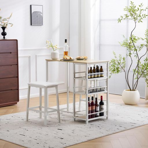 【快適空間を作るシンプルなデザイン】美しい木目調と優雅な金属フレームが完璧に調和し、お部屋に洗練された雰囲気を演出する。繊細な木目の触感は、上品で洒落な雰囲気を醸し出し、シンプルで清潔感のあるデザインが心地よく広がり、どんなインテリアにも馴染みやすい。 【木の温もりを引き立てるフレームの美学】脚部デザインには、木材の自然な風合いと調和を計算したアンティーク調メタルフレームを採用している。シンプルで美しい天板、木目調の温かみが今どきの「こなれ感」を演出する。 【広々天板】幅92cm奥行き50cmの広々と使える天板は充実のダイニングスペースを確保し、2人分の食器を置いても、余裕があり圧迫感や狭さを感じず、快適にご利用いただける。家族や友達との楽しいひとときを心地よくお過ごしいただける。 【三段収納棚デザイン】ワイングラスや食器類をすっきり収納できる3段式サイドラック。デイリー使いのアイテムから特別な日の食器まで、用途に合わせて使い分けられる機能性デザインです。 【2脚セット椅子】同じデザインの2脚のチェアがセットになっており、お好みに合わせて自由に選べる。