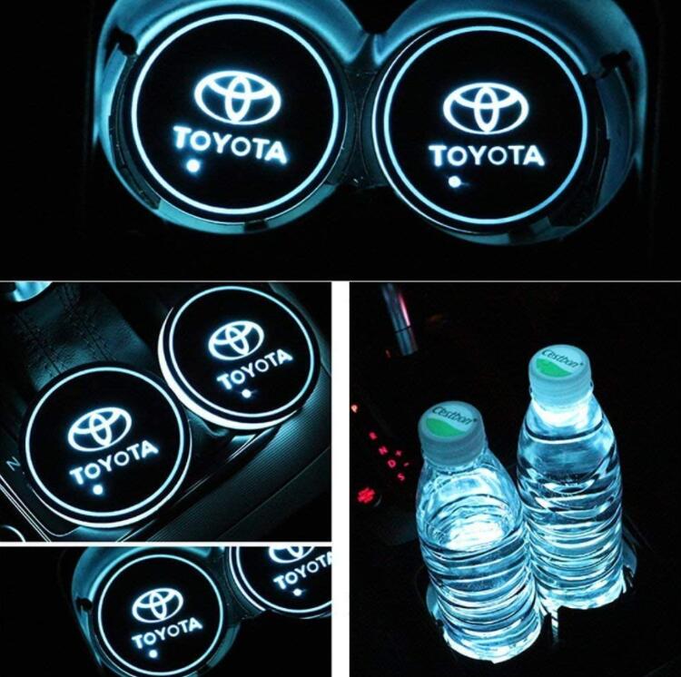 トヨタ（TOYOTA）LEDドリンクホルダーレインボーコースター トヨタロゴディスプレイライト LEDカーカップホルダー