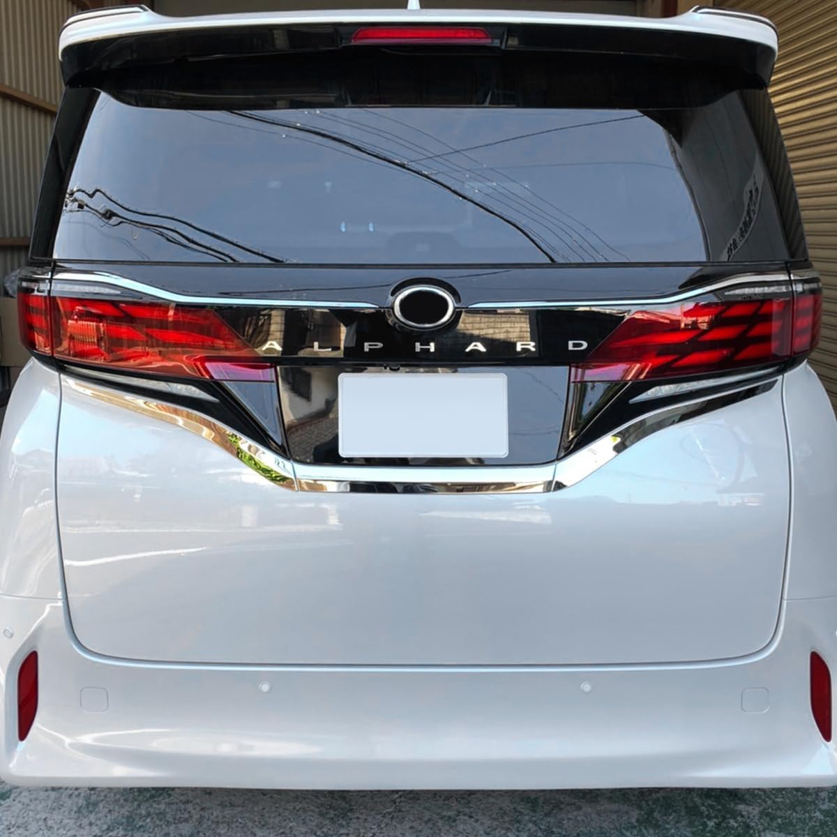 アルファード/ヴェルファイア 40系 リアナンバープレートトリム メッキカバー プロテクター ガーニッシュ