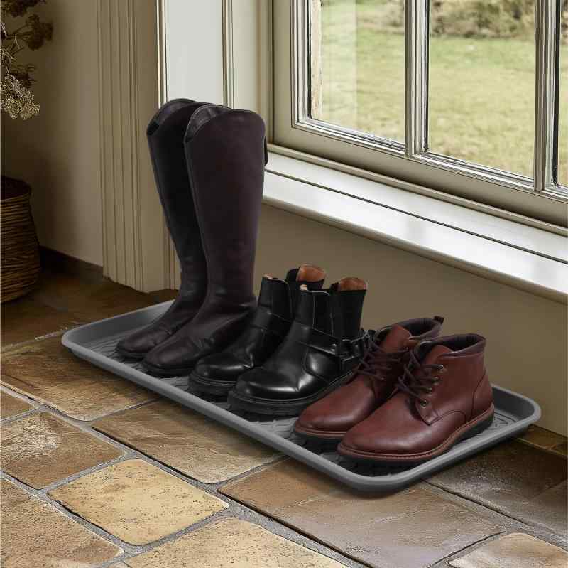 Navaris プラスチック 靴おきプレート シューズマット トレイ - シューズトレイ 80x40x3cm ブラック 縁あり - ドリップトレイ シューズ 雨 秋冬