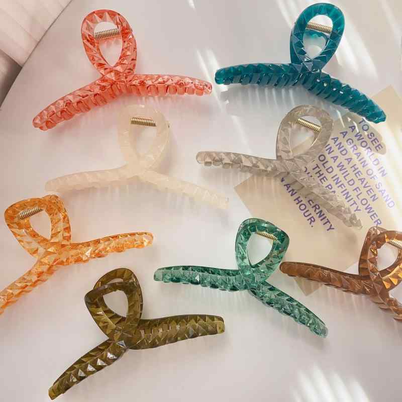 Rakuten - ヘアクリップ 大型 シャーク型 フェアリー 抓 シンプル ファッション スイート かわいい 特徴 ヘアアクセサリー ヘッドピース 透明感 軽量 日常使い 女性向け