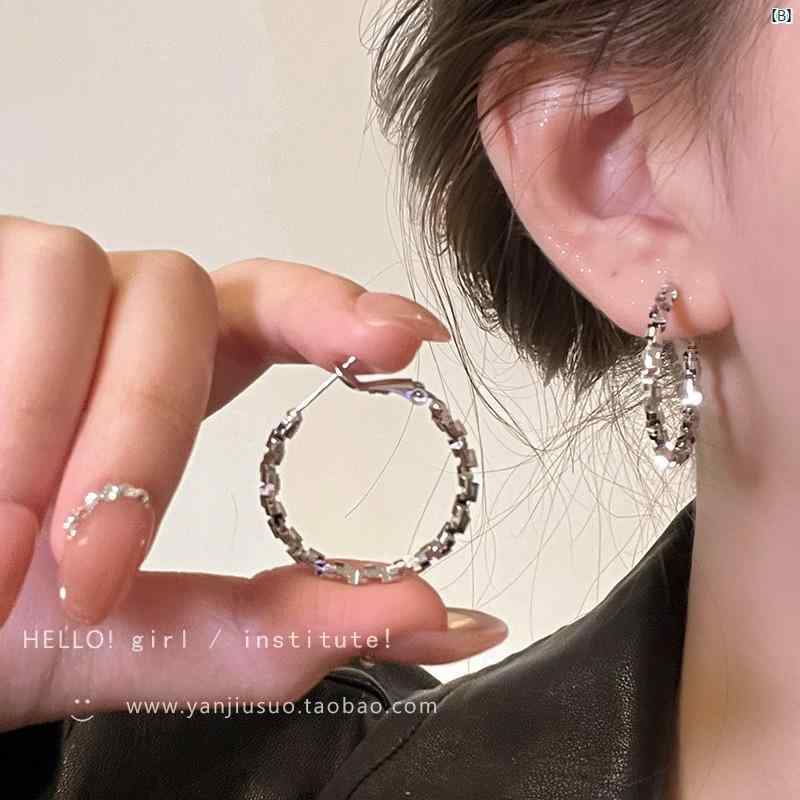 イヤリング レディース 丸型 シルバー 粒子 高級感 ユニーク ビッグサイズ 耳カフ ...