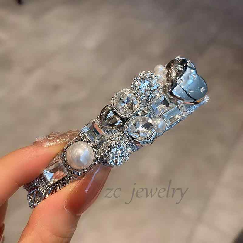 乐天商城 - レディース ヘアクリップ サイド 髪留め 高級感 パール ジルコニア 輝き シルバー BB タイプ ユニーク 前髪 固定 エレガント 日常使い アクセサリー