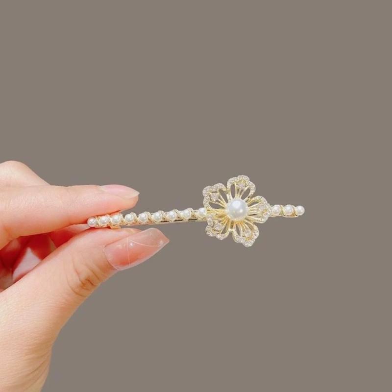 乐天商城 - レディース ヘアクリップ 韓国 パール ラインストーン 花モチーフ 透かし バネ式 後頭部 横向き サイド 碎发固定 繊細 前髪ピン 日常使い 装飾アクセサリー
