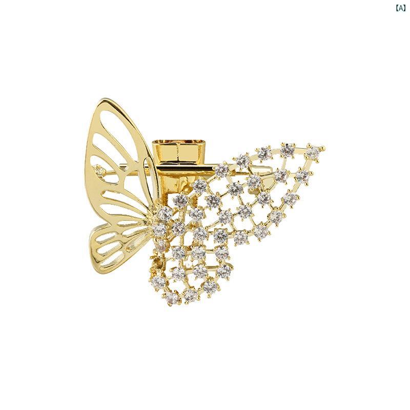 樂天商城 - ブローチ 女性用 水晶 蝶 高級感 胸飾り ファッション アクセサリー クリスタル 華やか 装飾 ピン 別針 スタイル