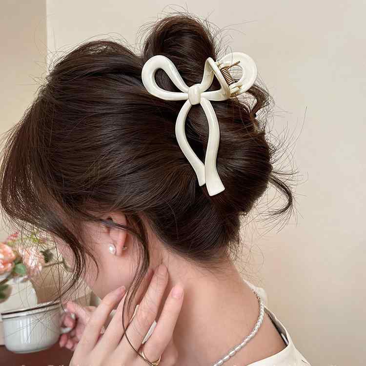 樂天商城 - ヘアクリップ レディース 大型 蝶結び リボン シャーククリップ 高級感 シンプル 髪量多対応 ボリュームヘア 日常使い ヘアアクセサリー