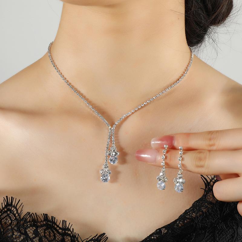 ネックレス レディース ジルコニア 花 フラワー ウェディング 結婚式 披露宴 アクセサリー ジュエリー セット イヤリング ピアス 鎖骨チェーン ブライダル パーティー 二次会 お呼ばれ ギフト おしゃれ 高級感 キラキラ 大人かわいい エレガント 華