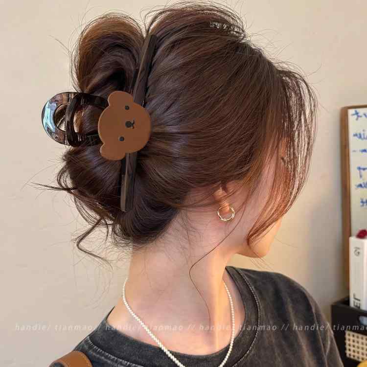 ヘアクリップ レディース くま 髪留め バンスクリップ 後頭部 ヘアアクセサリー かわいい ぬいぐるみ風 お出かけ 普段使い おしゃれ 高級感 大人かわいい 小さめ 髪飾り 髪留め 髪留めクリップ 髪留めアクセ まとめ髪 ヘアアレンジ 簡単装着 ヘアピン