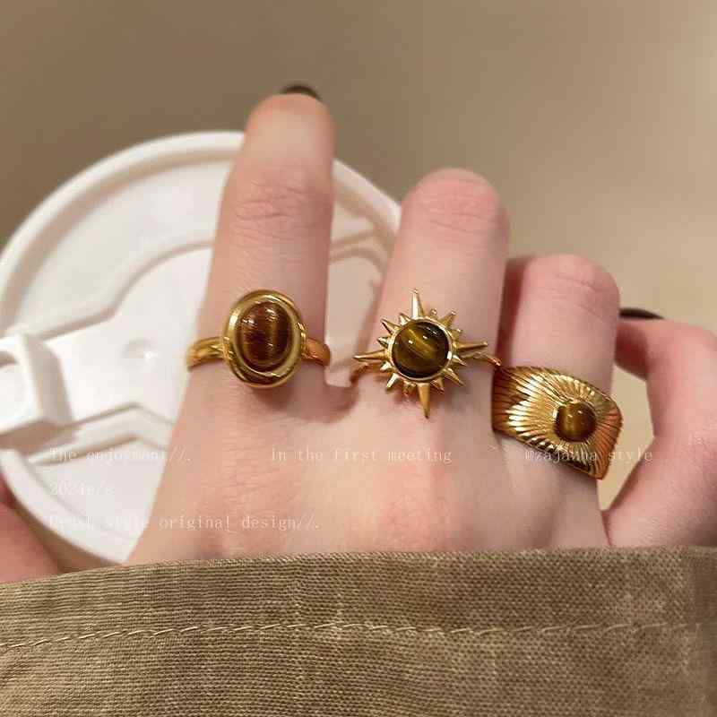 指輪 レディース ゴールド ヒマワリ タイガーアイ 天然石 パワーストーン アクセサリー ジュエリー 高級感 シンプル 華奢 個性的 小顔効果 細見え 繊細 デザイン 小ぶり 上品 エレガント きれいめ 大人かわいい トレンド 流行り お出かけ 普段使い