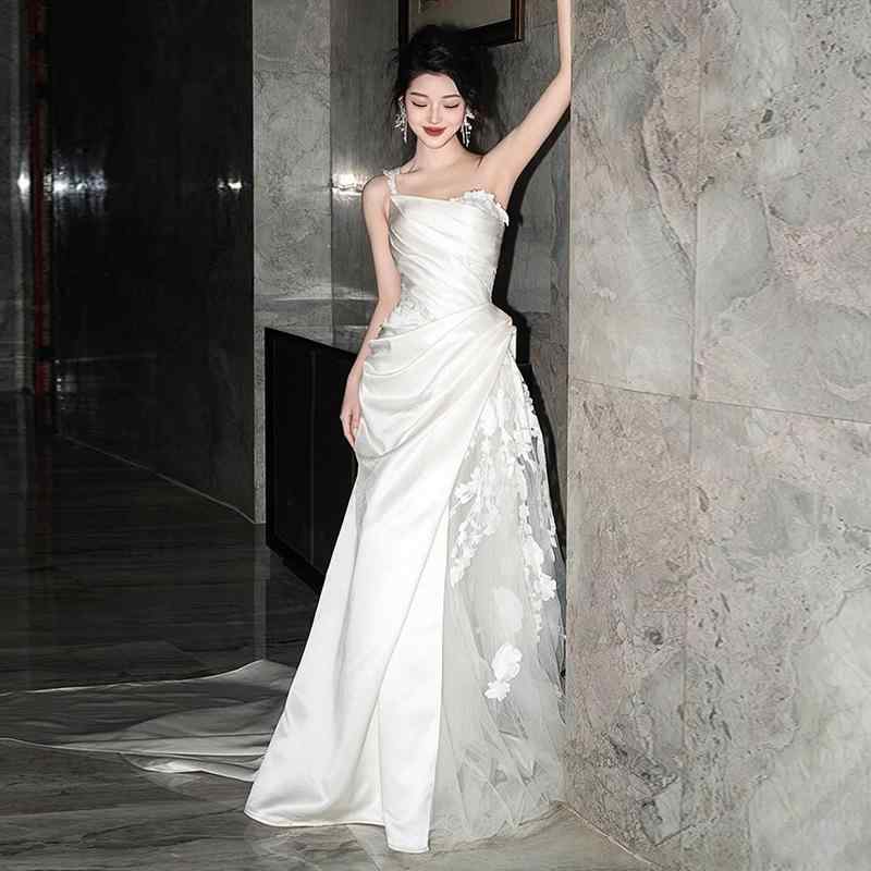 ウェディングドレス レディース ホワイト サテン 礼服 花嫁 結婚式 披露宴 二次会 パーティードレス イブニングドレス ロング丈 トレーン付き 高級感 エレガント きれいめ 華やか 上品 ブライダル 撮影用 発表会 演奏会 お呼ばれ フォーマル ゲスト