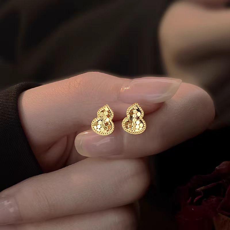 ピアス レディース シルバー925針 ゴールド 瓢箪 ひょうたん デザイン 高級感 ラッキーアイテム 揺れる チャーム アクセサリー エレガント おしゃれ 上品 かわいい 華やか ジュエリー ギフト パーティー オフィス 通勤 普段使い 顔周り 明るく