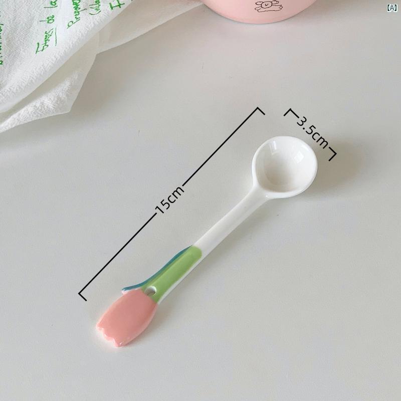スプーン レディース かわいい 少女心 花柄 チューリップ デザートスプーン カフェスプーン コーヒー マドラー 陶器 スープスプーン 匙 キッチン用品 テーブルウェア おしゃれ プレゼント 華やか レトロ フラワーモチーフ ティータイム 持ちやすい 頑の商品画像 2