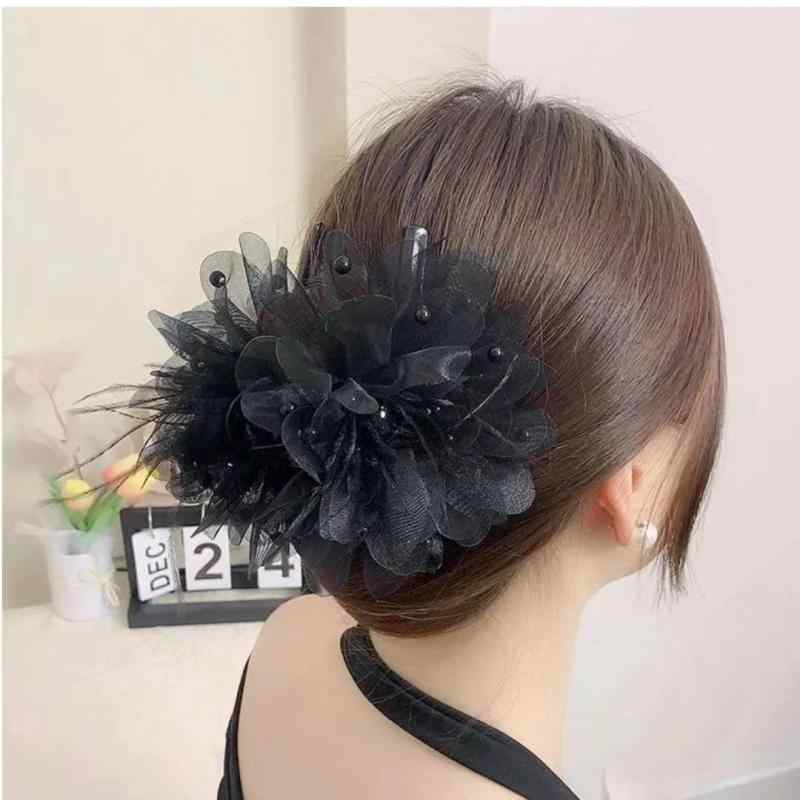 ヘアクリップ レディース バンスクリップ 牡丹花 フェザー 羽根 モチーフ 髪飾り ヘアアクセサリー まとめ髪 髪留め 挟むだけ ヘアアレンジ おしゃれ かわいい 高級感 大人っぽい エレガント きれいめ ヘアアクセ ヘッドアクセ 普段使い お呼ばれ 結