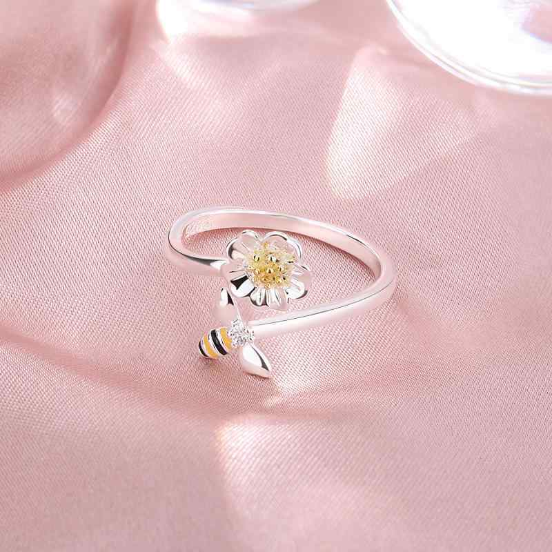 指輪 レディース フリーサイズ 花 蜂 モチーフ 韓国ファッション かわいい アクセサリー 個性派 ジュエリー シルバーカラー 華奢見え おしゃれ デイリーユース パーティー カジュアル ギフト向け プレゼント 贈り物 大人かわいい 繊細デザイン ファッ