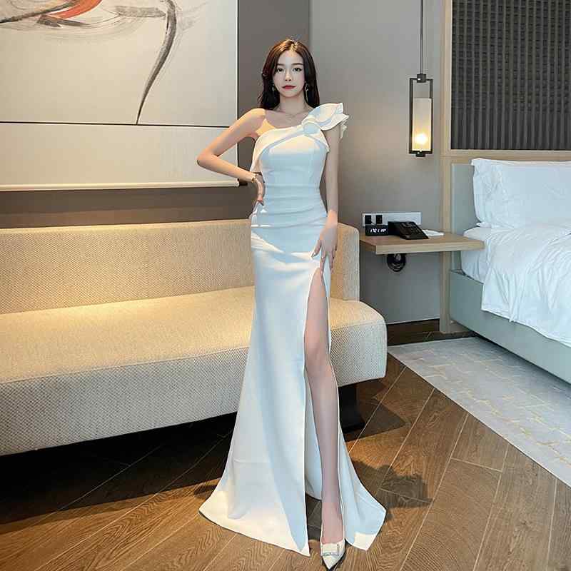 ロングドレス レディース セクシー オフショルダー 荷葉縁 切り替え スリット マキシ丈 背中開き 発表会 演奏会 パーティー 結婚式 二次会 披露宴 イブニングドレス ワンピース ゲストドレス 華やか エレガント 高級感 艶やか 体型カバー ゆったり