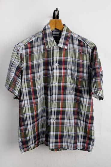 半袖シャツ メンズ 中古 1970年代 vintage ボタンダウン ボックスシャツ（【L】相当）【古着】【中古】【メンズ】【レディース】【ヴィンテージ】 【ビンテージ】 【レトロ古着】【vintage】 70’s 70s