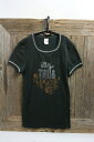 【商品説明】1980年代古着Tシャツ 色はかすれた黒色です。 長めの着丈が可愛いです！！素材はポリコットン。 【サイズ】表記なし《詳細》着丈55cm、身幅31cm、肩幅30cm、袖丈14cmです。 【状態】全体的に使用感があります。裾にペンキのとび。 気になる所はぜひご質問下さい。 ご使用のブラウザーにより、多少の色の違いが生じる場合があります。 【楽天 ビンテージ・vintage・アメカジ・古着・子供・KIDS【中古】1980年代古着Tシャツ 長めの着丈が可愛いです！！ 1. 色はかすれた黒色です。 2. 可愛いプリントです。 3. 裾にペンキのとび。 4. タグです。