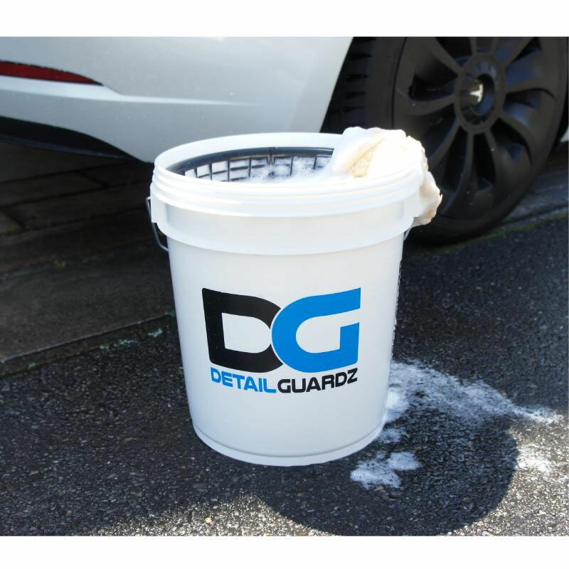 �����ֳ�̿ �����Τ餺�����ߤ��ɤ��Х��ĥ��åȡ��ۥǥ��ơ��륬���� ���ꥸ�ʥ�Х��� 18L �ۥ磻�� + �����ȥ��å� �֥롼 + ������֥������� + �ݥ�ץ����å����� + �ե� 5�����å� DETAIL GUARDZ DG Ŵʴ���� ���� ��������