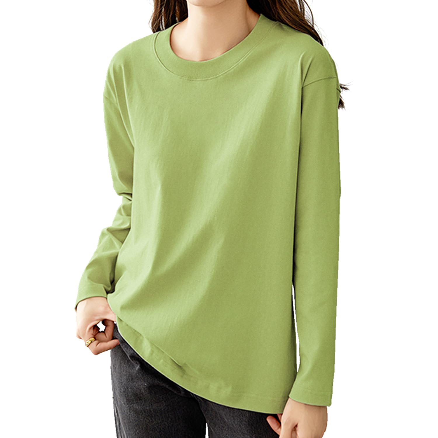 Rakuten - [Trnvco] 長袖tシャツ レディース【8.11オンス 綿100%】丸首 トップス オーバーサイズ 着痩せ カットソー 無地 クルーネック インナーシャツ 重ね着 ロングt ゆったり 部屋着 体型カバー 白 黒 グ