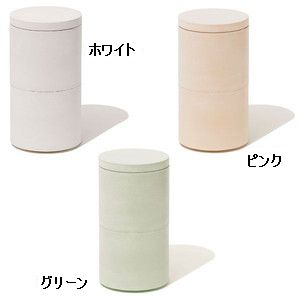 吸湿性の高い自然素材”珪藻土”で作られた保存容器！ 分類に便利な2段のタイプです。 塩や砂糖等の乾燥を必要とする調味料や食材を保存するのに適しています。 使いかけのにんにくや生姜等も、調湿の効果で乾燥せずに長持ちします。 カラー：グリーン、...