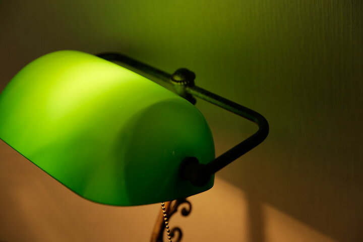 ����ƥ����� �ơ��֥���� �� Emerada / ���꡼�� �� 1�� �ǥ����饤�� �Х󥫡��� ���� ���饹 ���饷�å� ��� �ơ��֥�饤�� ��ȥ�