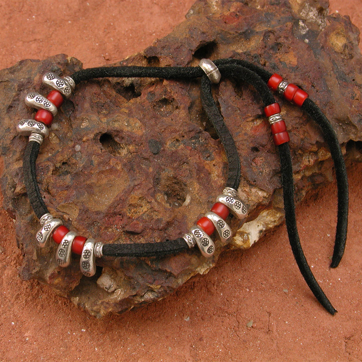 カレン 族 シルバー ナーガ族 ホワイトハート 鹿革紐 ブレスレット アンクレット メンズ レディース