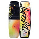 【送料無料】 2023 Cadence Wkbd BWF ハイパーライト Hyperlite ウェイクボード wakeboard ケイデンス アウトドア outdoor goods グッズ 女性アスリート向けにHyperliteのサテンフレックスを利用した、コンティニュアスロッカーとわずかに幅の広い形状を組み込んだハイスピードボード ケイデンスシリーズは、グレッグ・ネルソンがベック・ガンジとタッグを組んで形作りをしたウェイクボードです。ウェイキからの大きなポップから、素早いエッジ反応とアグレッシブな感覚を生み出します。ケイデンスは、女性アスリート向けにHyperliteのサテンフレックスを利用した、コンティニュアスロッカーとわずかに幅の広い形状を組み込んだハイスピードボードです。この形状には、テールの流れへの積極的なアプローチのために、ノーズ、テイルに2つのコンケープを作成し、二重の凹面トンネルを作り出し、ソフトなランディングを可能にするシェイプになっています。可変エッジデザインは、スタンスプラットフォーム間で面取りされており、安全なエッジングのためにノーズとテールで鋭い感触を許容します。ベックは、簡単なカービングと爆発的なポップ力を楽む事ができ、トリックへの簡単なアプローチも魅力的なボードに仕上げました。==特徴==・コンティニュアスロッカー・モノコック構造・グレッグネルソンデザイン・サテンフレックス構造・レイヤードグラス・バイオライト3コア・可変厚さ形状・可変エッジデザイン・M6インサート・小さいスイングウェイト構造長さ：134cm / 138cm幅：43.4cm / 44.1cmロッカータイプ：ブレンテッド3ステージロッカー：7.11cm / 7.11cm※当店では実店舗でも販売しているため、ご注文いただいた商品が在庫切れの場合もありますのであらかじめご了承ください。 2