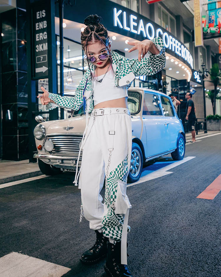 キッズダンス衣装 セットアップ 白 チェック へそ出し k-pop 衣装 パンツ 長袖 ジャケット タンクトップ ヒップホップ キッズ ダンス衣装 韓国 トップス 子供 演出服 ロングパンツ 女の子 社交ダンス 長ズボン 練習服 HIPHOP 応援団 団体注文可 発表会 ステージ衣装