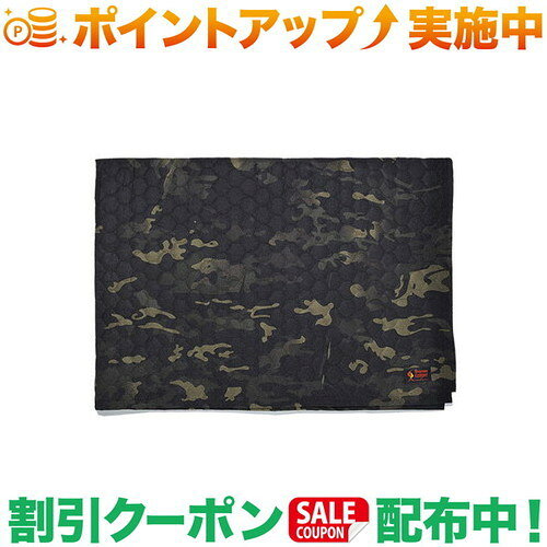 クッション性と断熱性を両立した軽量シート、アルミパディングマット SUPERです。中綿にアルミパンチ綿を採用し、適度なクッション性と寒い時期の底冷えを防ぎます。インナーテント上やラグマットなどの下に敷いて使用します。畳んでもかさばりません。■素材：POLYESTER(ポリエステル)、　　　　POLYPROPYLENE(ポリプロピレン)、アルミバンチ綿■生産国：MADE IN CHINA(中国)■サイズ：200×240cm■備考：※サイズは実測値になります。多少の誤差はご容赦ください。※モニターによって色の見え方が異なる場合があります。※ロットにより多少デザインが変更になる場合がございます。出品商品の在庫について当店ならびに仕入先に在庫のある商品を出品しています。当店に在庫が無かった場合、メーカーお取寄せ後の発送になる場合がございます。多店舗販売、入荷数が少ない商品、ご注文をいただいた後に仕入先に手配する商品もございますのでご注文をいただいても、納期遅延や在庫を切らしている場合がございます。その際はメールにてご連絡させていただきます。品切れの際はご容赦下さいませ。