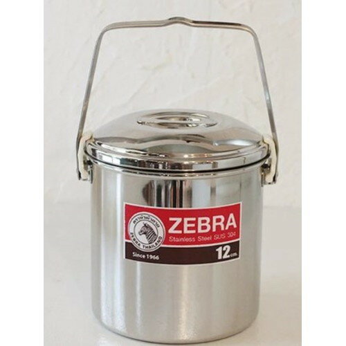 ZEBRA社のステンレスループハンドルポット12cmですソロキャンプや、アウトドアでの利用に使えるステンレス製のハンドルポット中皿が付いた2段式で、食器や調理器具としてもOK本体と持ち手を固定するストッパー（樹脂製）は取り外しができます直火で使う際は、火元との近さや大きさで樹脂ストッパーは燃えてしまいますのでストッパーを外してご使用ください[　サイズ　]　直径12cm(内径) 高さ22cm 本体12cm(内寸の深さ11.8cm) / 中皿 深さ 3.5cm / 容量1,400ml / 重量550g[　素　材　]　ステンレス鋼 [食器洗浄機◎ オーブン× 電子レンジ× 保温器○IH調理器○]出品商品の在庫について当店ならびに仕入先に在庫のある商品を出品しています。当店に在庫が無かった場合、メーカーお取寄せ後の発送になる場合がございます。多店舗販売、入荷数が少ない商品、ご注文をいただいた後に仕入先に手配する商品もございますのでご注文をいただいても、納期遅延や在庫を切らしている場合がございます。その際はメールにてご連絡させていただきます。品切れの際はご容赦下さいませ。