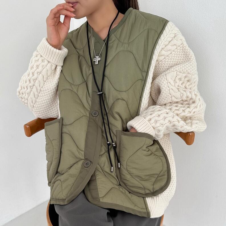 乐天商城 - ブルゾン ジャケット レディース 秋 冬 ノーカラー キルティング 異素材切り替え ニット 切り替え ジャケット 中綿 アウター コート ジャケット ふんわり スッキリ 大きいサイズ 大人 ゆったり シンプル 着回し 防寒 あったか 秋 冬 カジュアル トレンド感