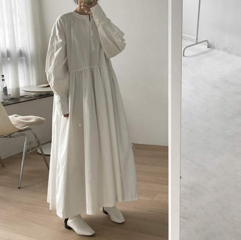 Rakuten - ワンピース ロングワンピース レディース パフスリーブ 長袖 無地 春 夏 秋 マキシ丈 リラックス Aライン フレア シャツ ふんわり ボリューム袖 ゆったり 体型カバー カジュアル 着痩せ 抜け感 ギャザー フェミニン エレガント リゾート おしゃれ 大人 結婚式 2次会
