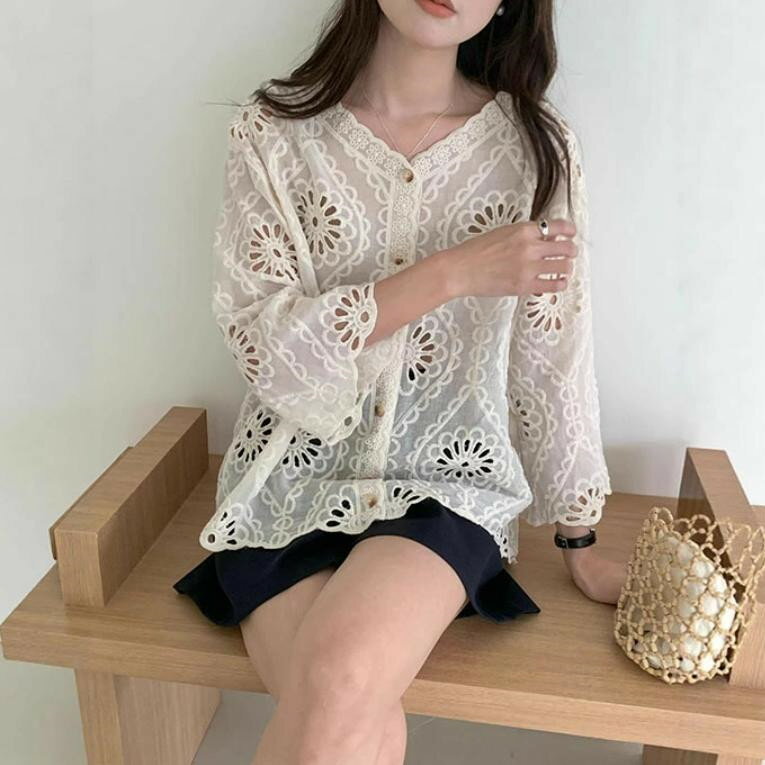 乐天商城 - カーディガン 夏 レディース 前開き 透かし 7分袖 トップス レース カーデ ショート丈 羽織り vネック サマーカーディガン 紫外線対策 薄手 アウター 透け感 カジュアル 大人 可愛いキレイめ おしゃれ ゆったり 日焼け対策 女性 オシャレ ホワイト