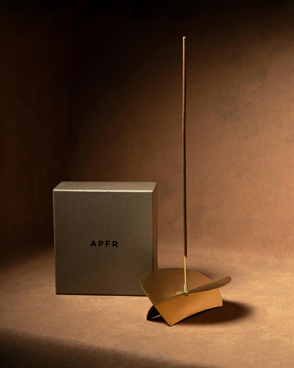 アポテーケ APFR ブラス インセンス ホルダー BRASS INCENSE HOLDER インセンススティック専用 お香立て スタンド 受け皿 真鍮 プレゼ...
