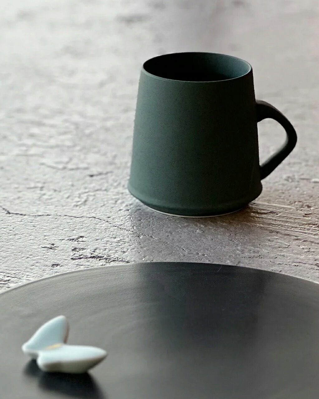 はたまんとうえん 畑萬陶苑 HATAMAN TOUEN 伊万里焼 鍋島焼 マグカップ 270ml Rim Mug 磁器 食器 伝統工芸 バレル型 ラッパ型 プレゼント ホワイト ブラック レッド ブルー グリーン HM0205TX00 1008 ギフト crouka-10045509 Crouka/クローカ サンプル画像2